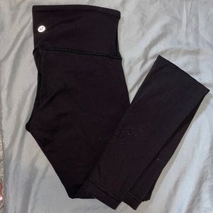 SIZE 2 BLACK LULULEMON LEGGINGS WITH FRONT POCKET